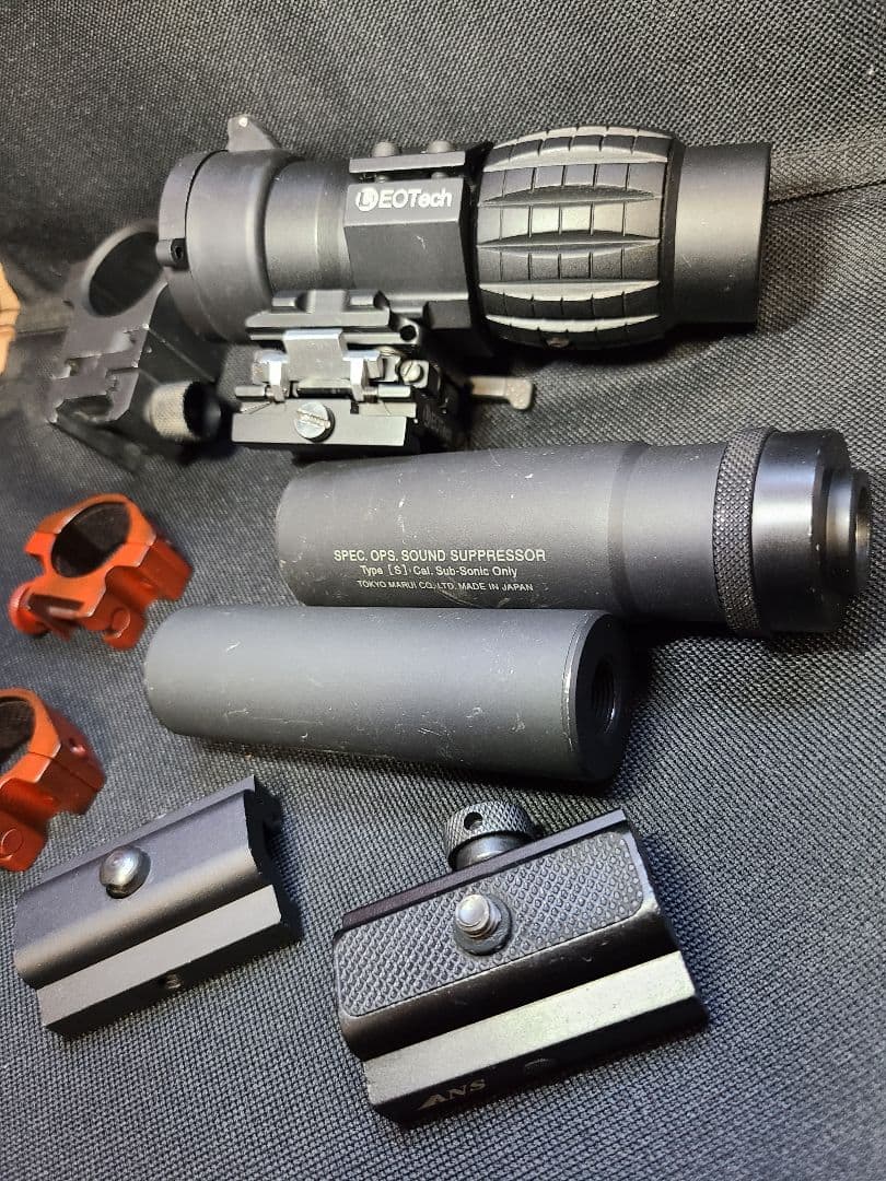 イオテックレプリカブースター・サイレンサー×2・マウントアタッチメント各種