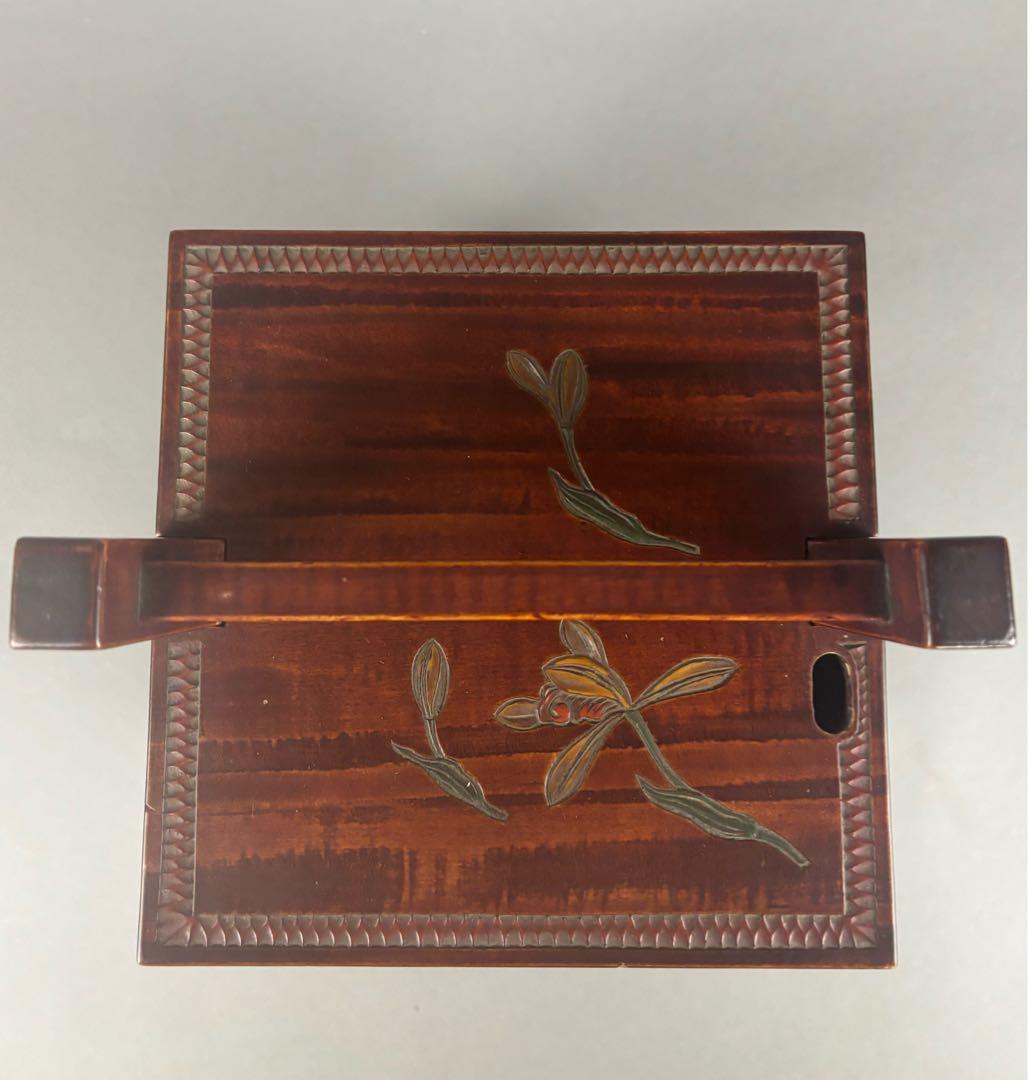 茶道具　讃岐　椿水仙圖　炭斗　在名