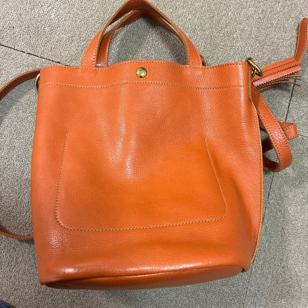 イルビゾンテ ショルダーバッグ　レザー