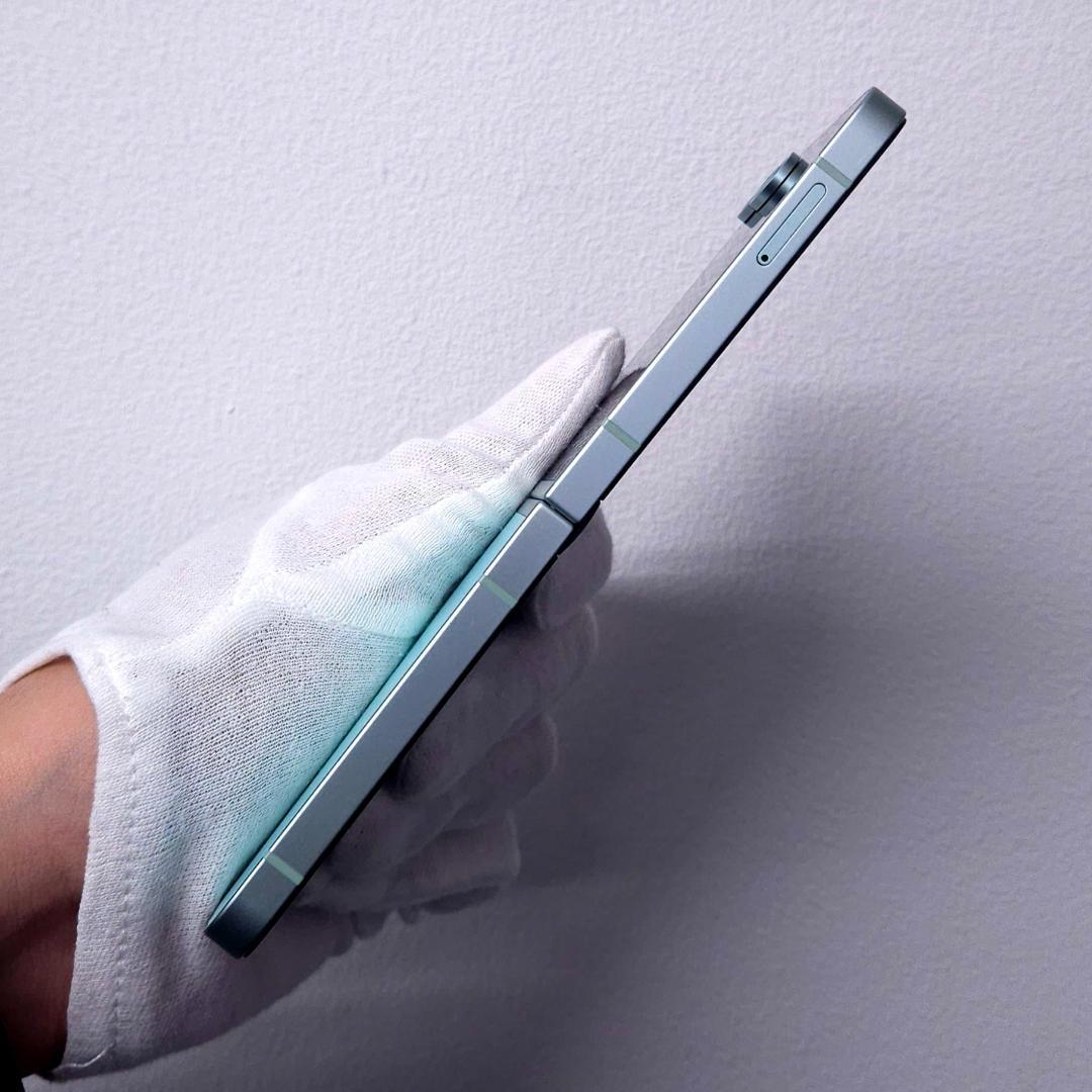 Galaxy Z FLIP6 256GB ミント SIMフリー【A級】