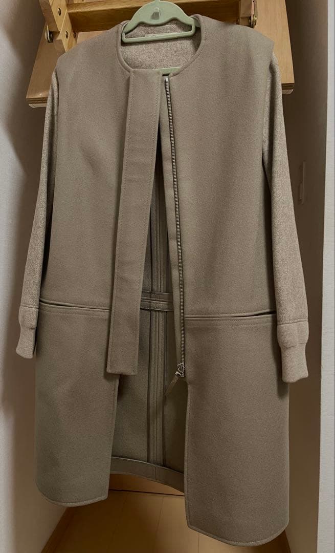 バレンシアガ ベージュ ノーカラー ロングコート M〜Lサイズ感