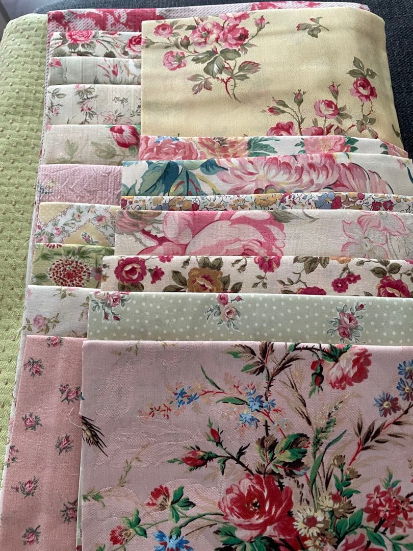 宮崎順子先生 イングリッシュフラワーガーデンのソファーカバー キット