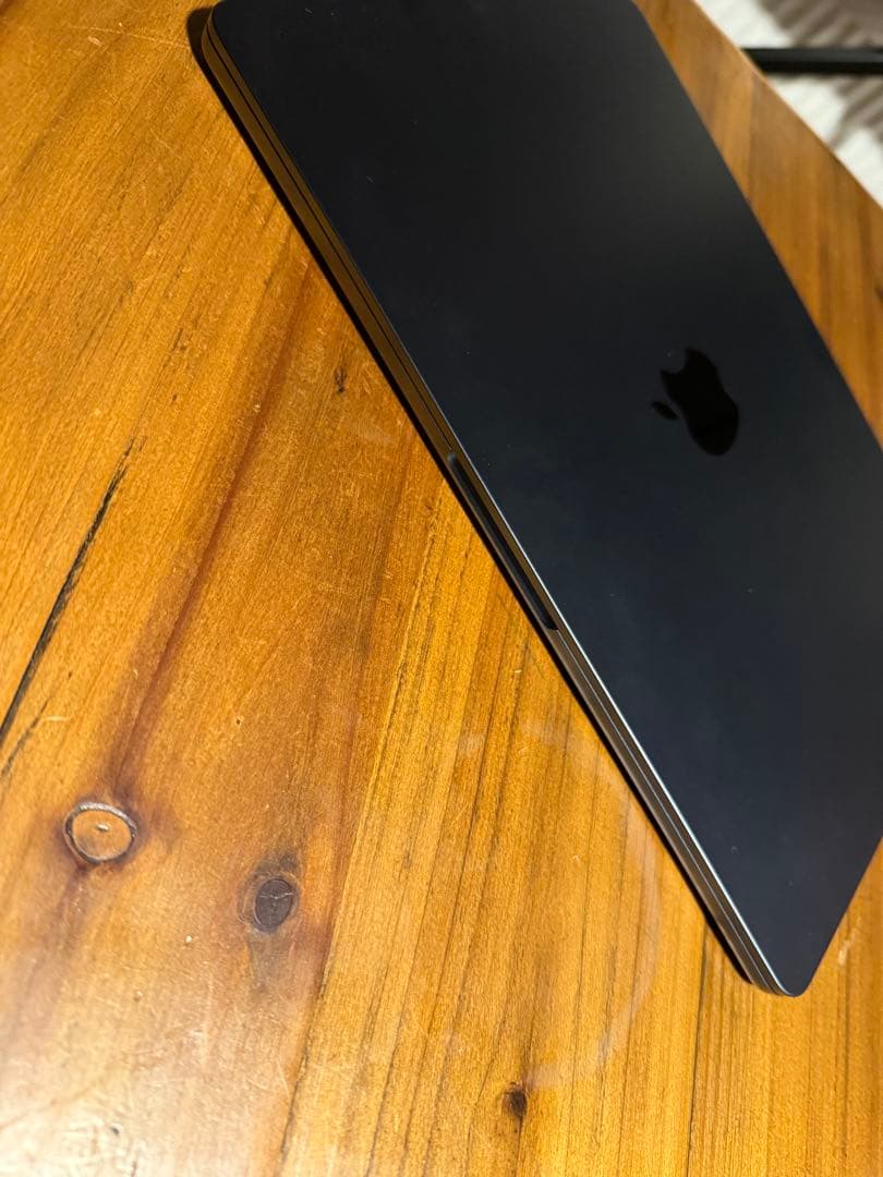 【ほぼ新品】M2 Macbook Air 256GB 8GB