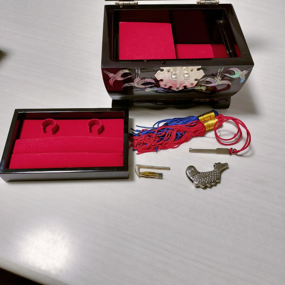 韓国伝統工芸　宝石箱　オルゴール　ジュエリーボックス　玉手箱　南京錠　嫁入り道具