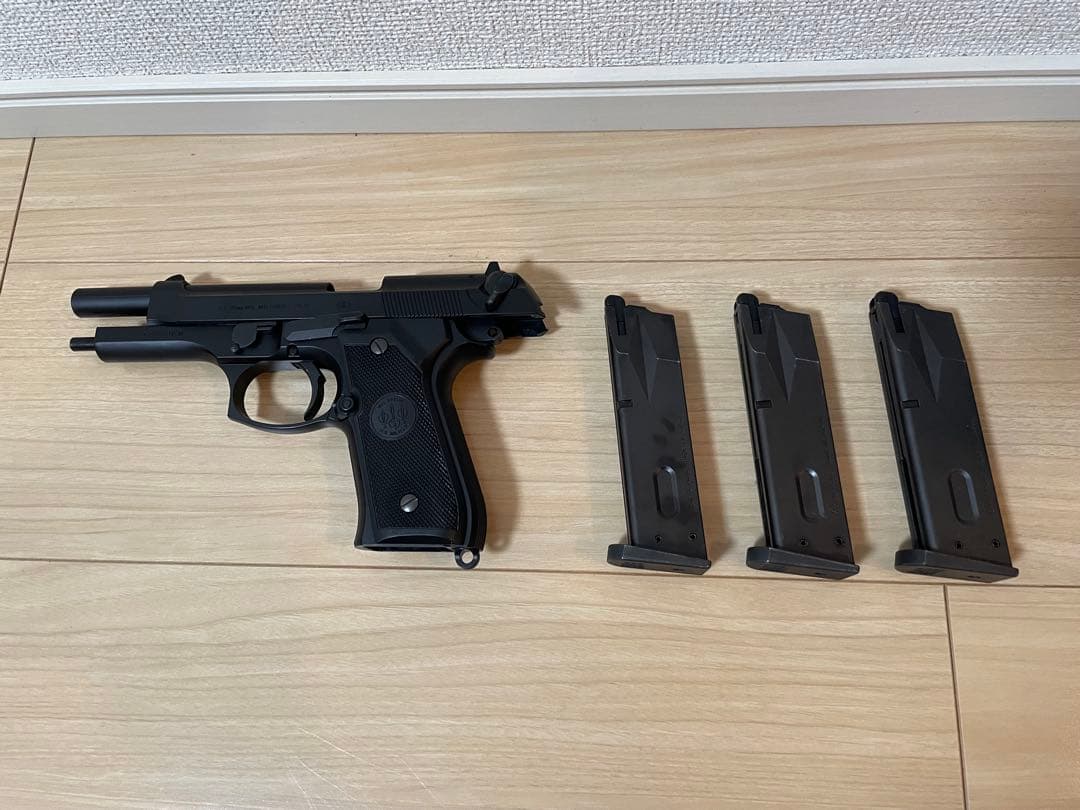 東京マルイ M92F Military Model ガスガン 予備マガジン2個付