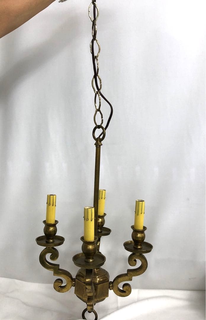 真鍮製　シャンデリア　4灯　アンティーク天井照明