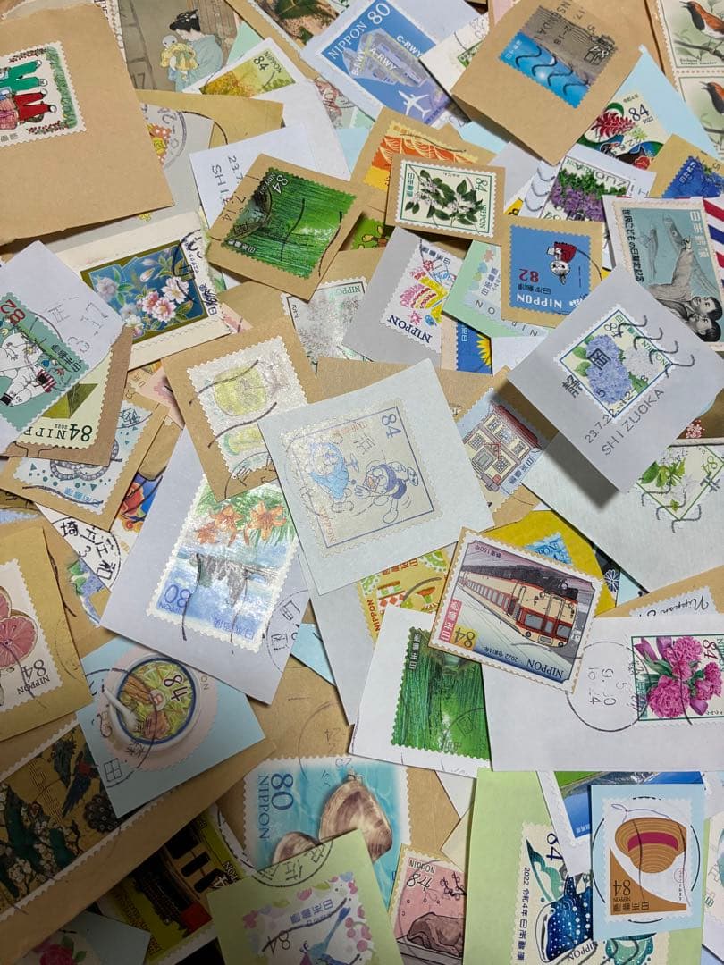 使用済み切手　日本　記念切手　特殊切手　紙付き 10000枚　普通切手除外