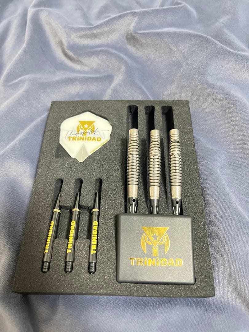 TRINIDAD RICARDO LOPEZ エスダーツ限定