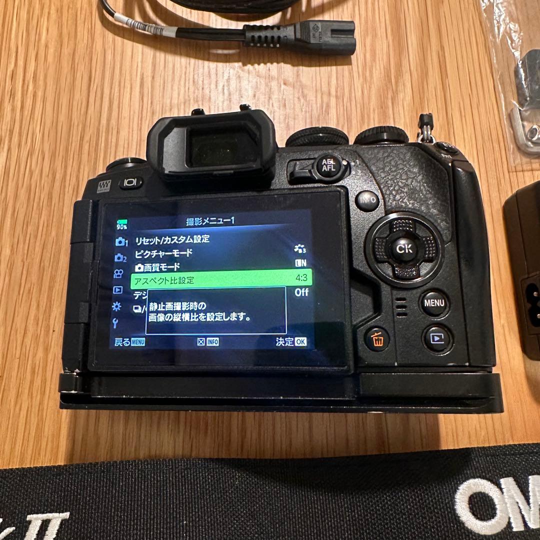Olympus OM-D E-M1 Mark II カメラ 一眼レフ 訳あり