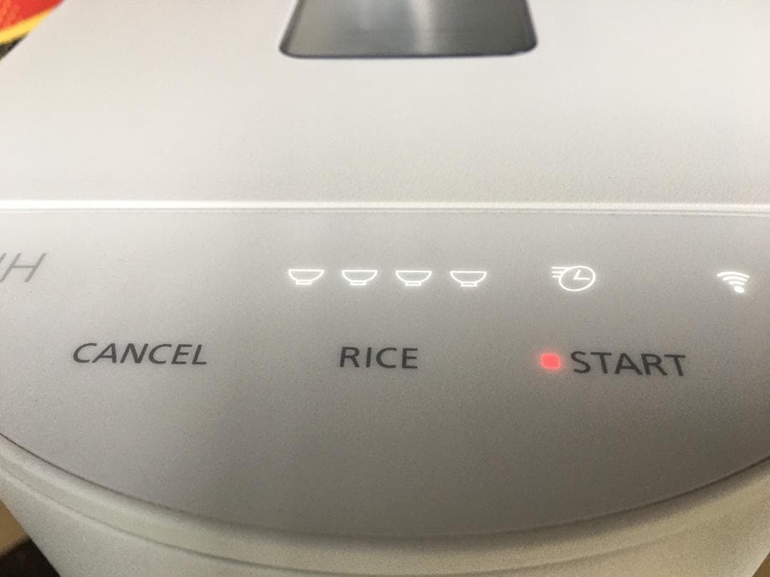 ☆Panasonic IH炊飯器 SR-AX1-W 2023年製 取扱説明書付き