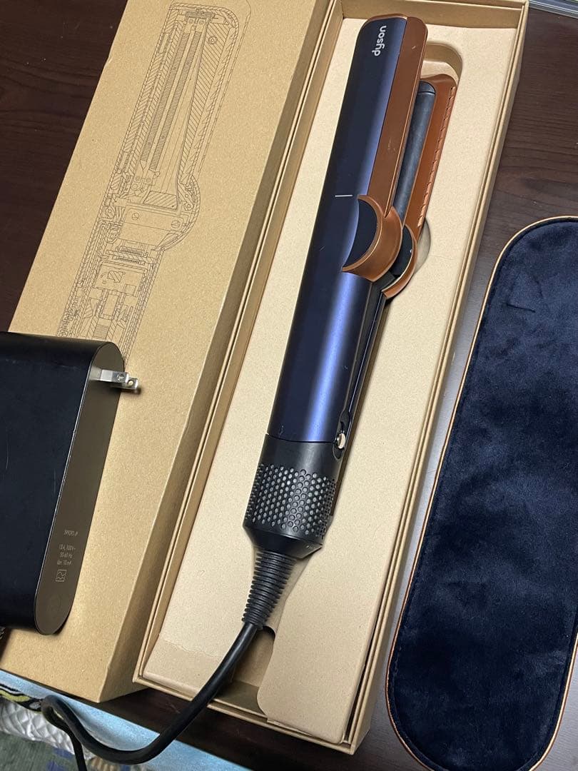 Dyson Airstrait ストレイトナー HT01 ドライヤー　アイロン