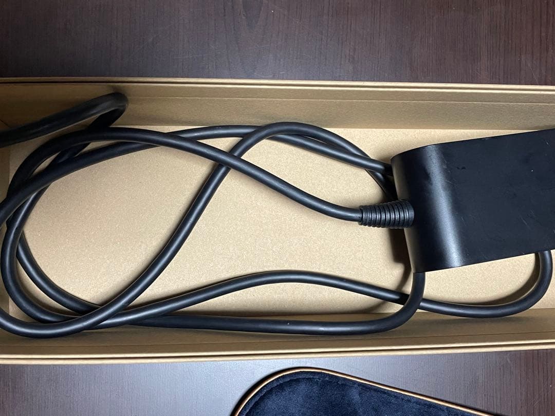 Dyson Airstrait ストレイトナー HT01 ドライヤー　アイロン