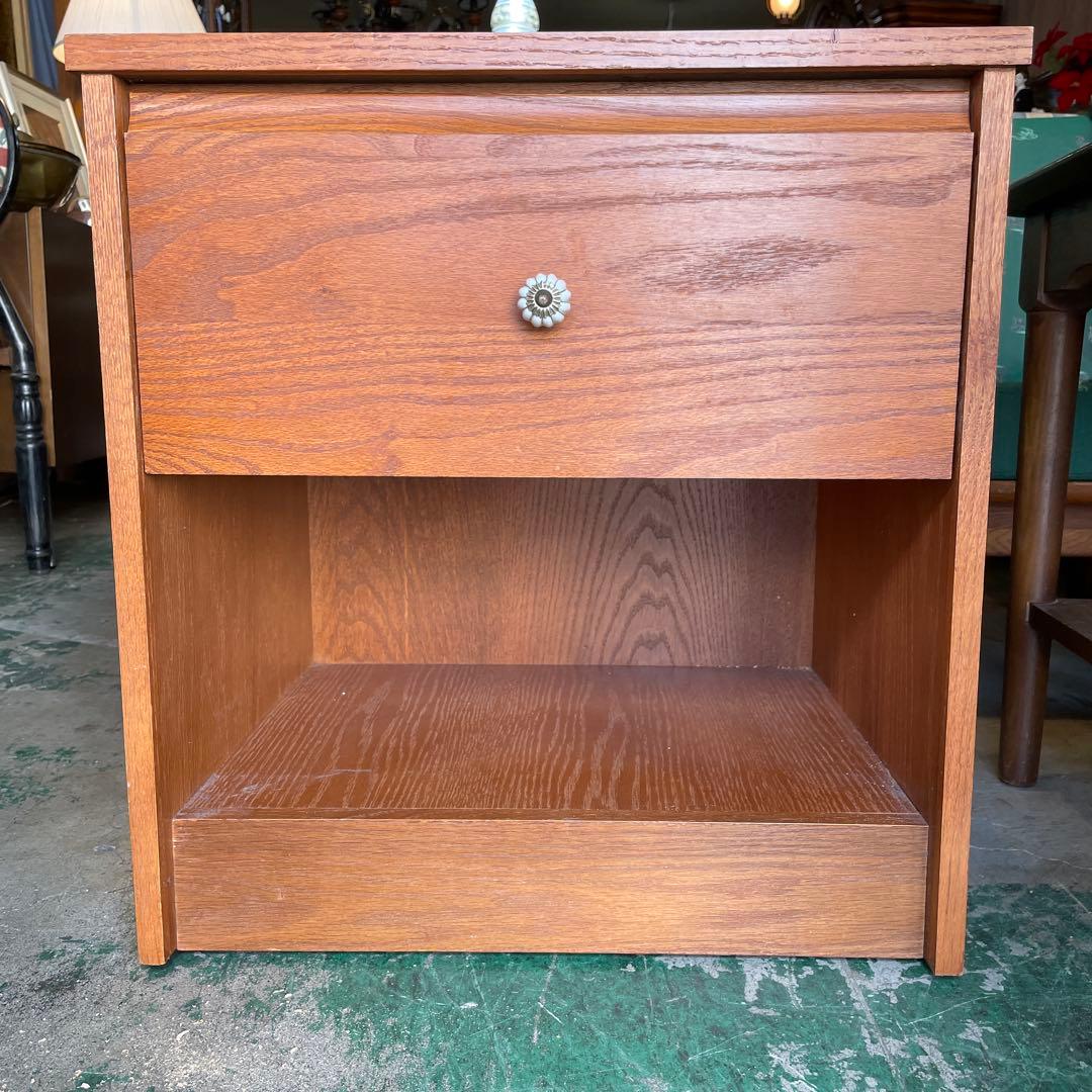 お値下げ‼︎ アメリカ軍放出品シンプルナイトテーブル