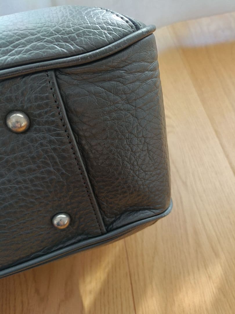 ペッレモルビダ シボ革 レザートートバッグ