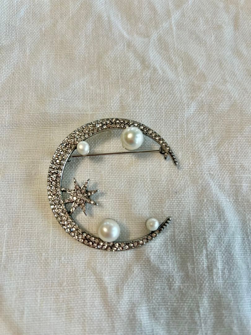 STELLAR HOLLYWOOD パール×シルバークレッセントムーンブローチ