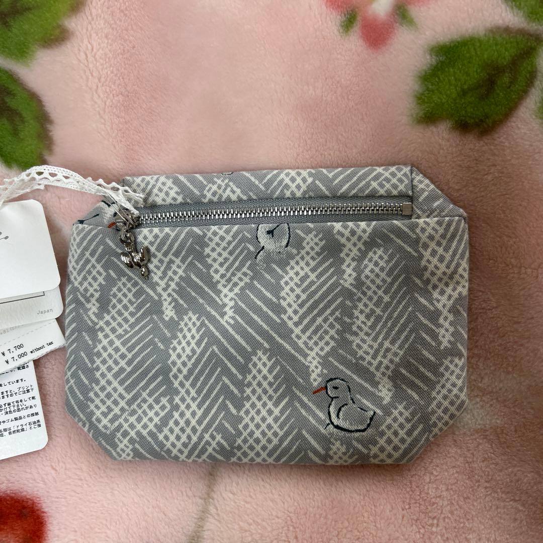 ミナペルホネン　ルミユッコ　ポーチ　グレー