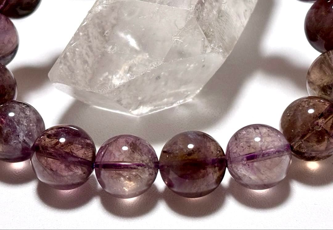 らぴす　偉大なる地球の宝物　虹煌めく幻のエンジェルラダーオーラアメトリン