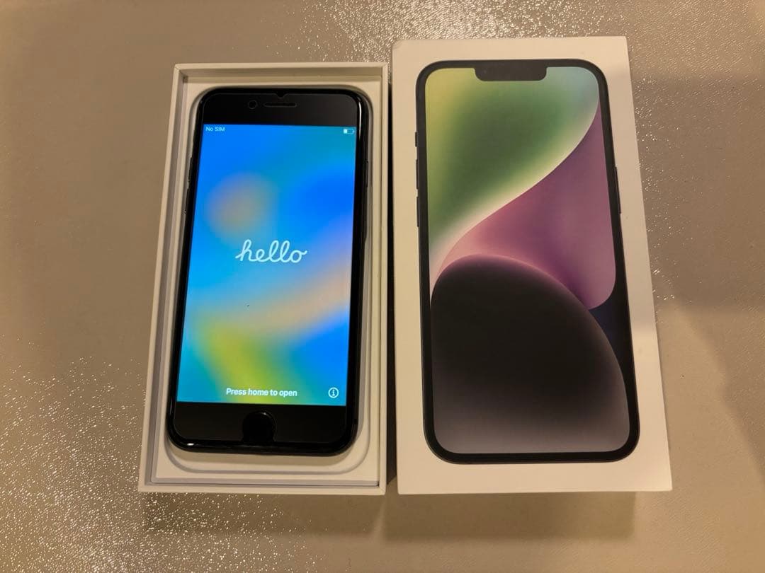 iphone 8本体ブラック　64GB