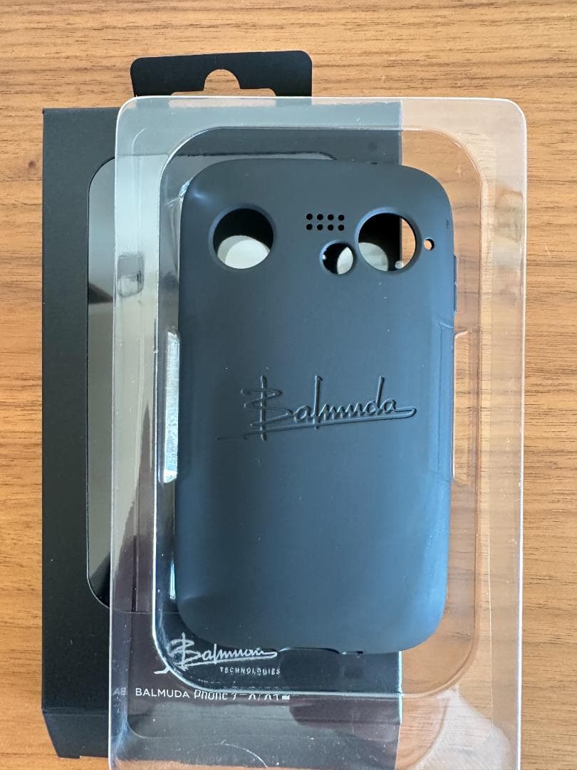 【あんだんご】バルミューダフォン（本体＋純正ケース＋純正ワイヤレス充電器）