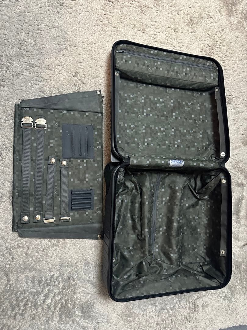 リモワサルサビジネストローリー23L