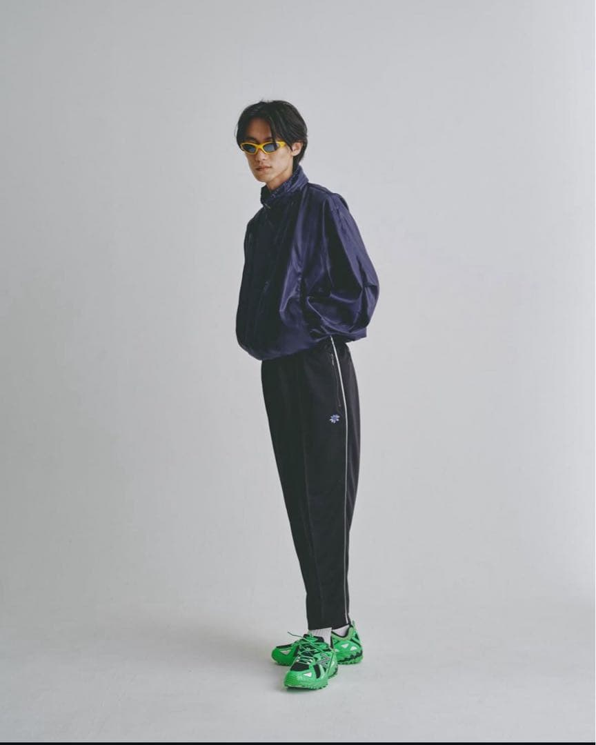 19so　トラックパンツ