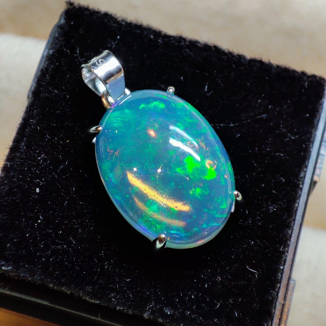 天然石エチオピアオパール　ペンダントトップ　ハンドメイド　Silver 925㉔