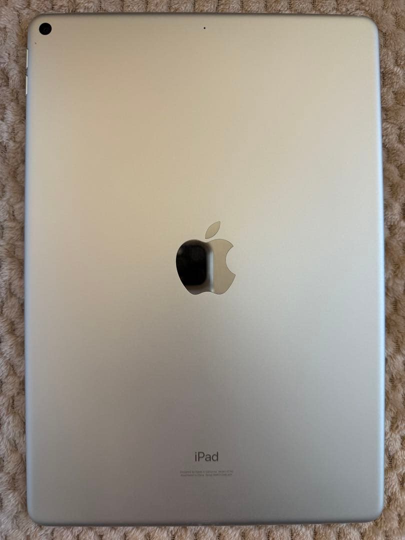 Apple iPad シルバー 本体 充電ケーブル付き