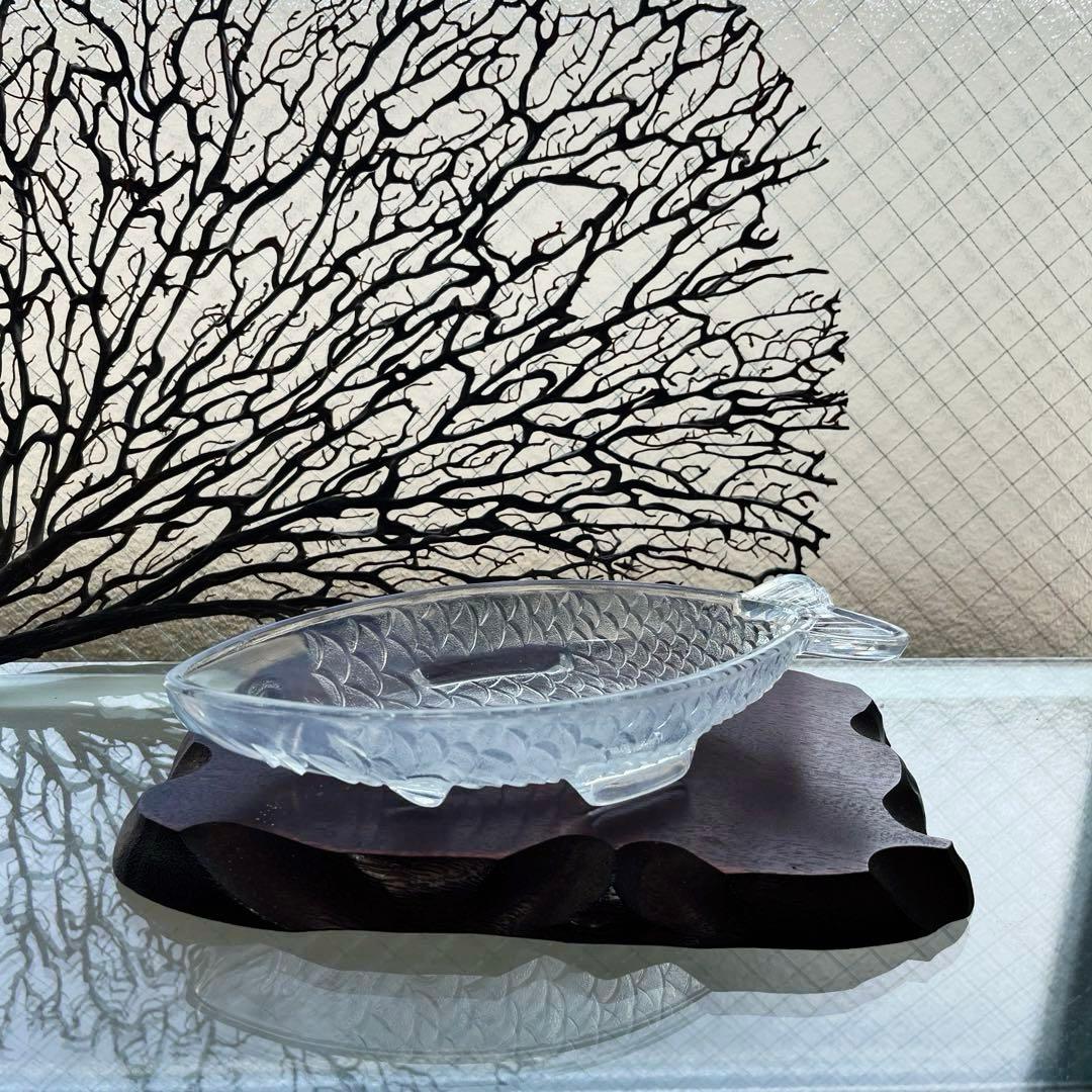 骨董　時代ガラス　希少　魚型　鯉　下駄脚付　プレスガラス　長皿　刺身皿　１客