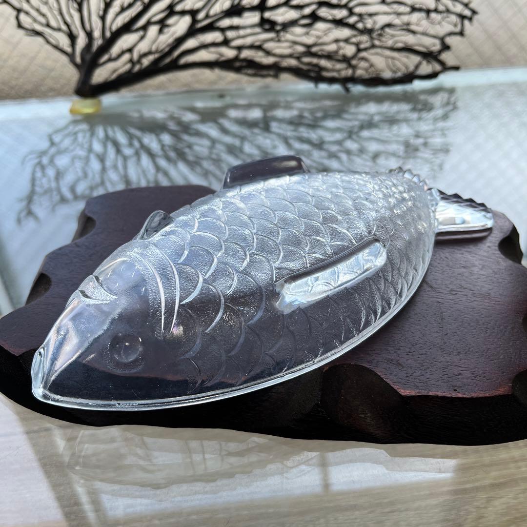 骨董　時代ガラス　希少　魚型　鯉　下駄脚付　プレスガラス　長皿　刺身皿　１客