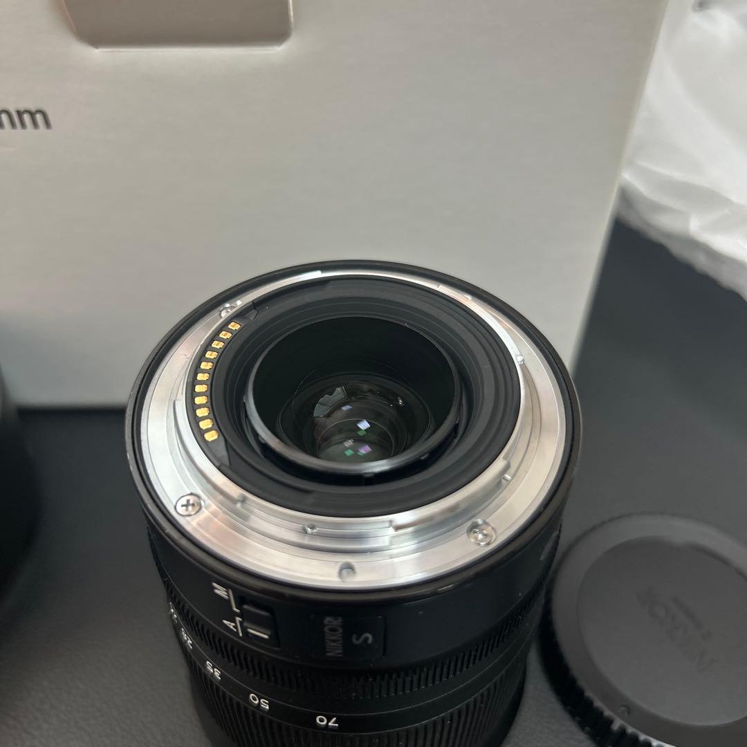 ニコン　Nikkor Z 24-70mm f4