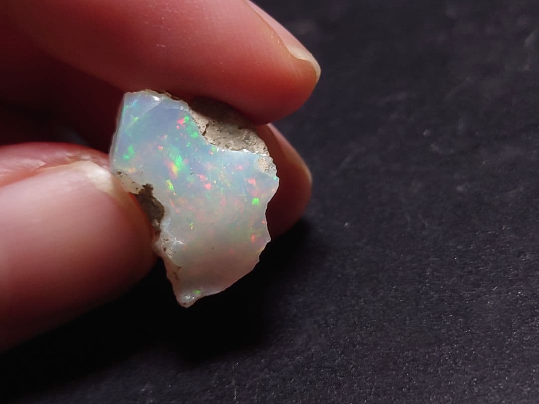 エチオピア　オパール　ジュエリーグレード　原石　鉱物標本