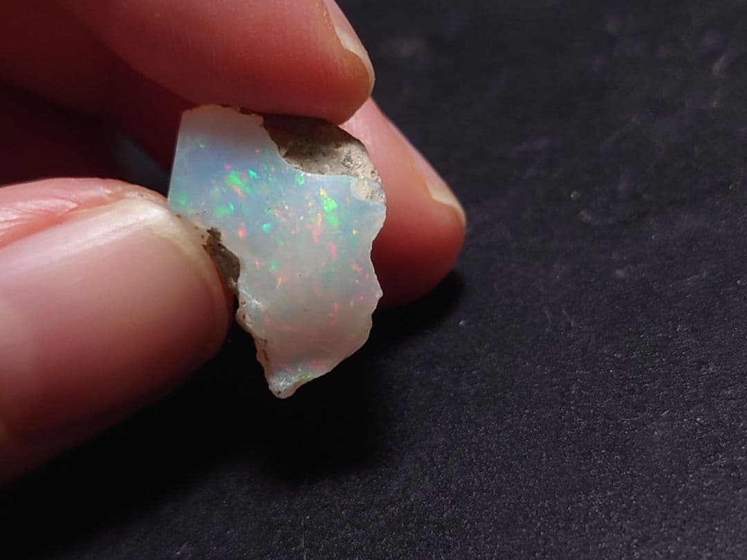 エチオピア　オパール　ジュエリーグレード　原石　鉱物標本