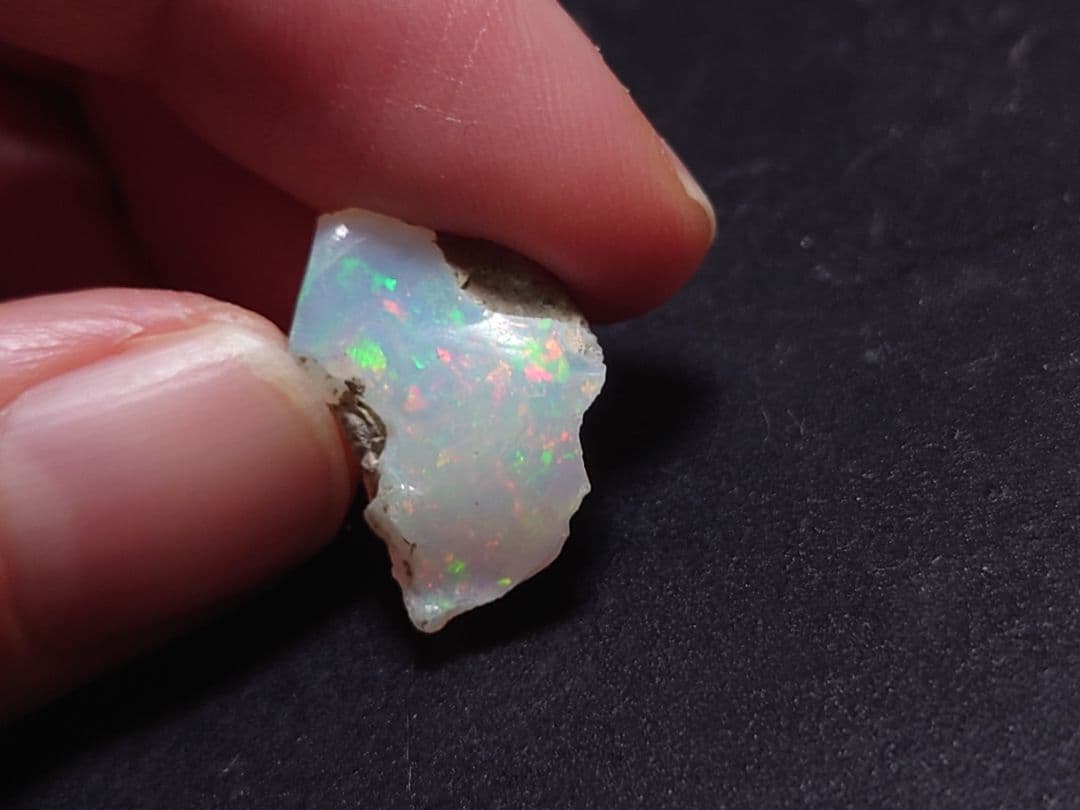 エチオピア　オパール　ジュエリーグレード　原石　鉱物標本