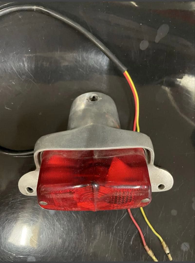 期間限定値下げ　Bates ハーレー　ベイツ トライアンフ　テールランプ