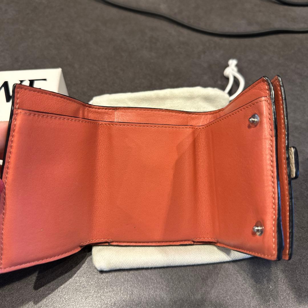 LOEWE ベージュ 三つ折り財布 保存袋付き