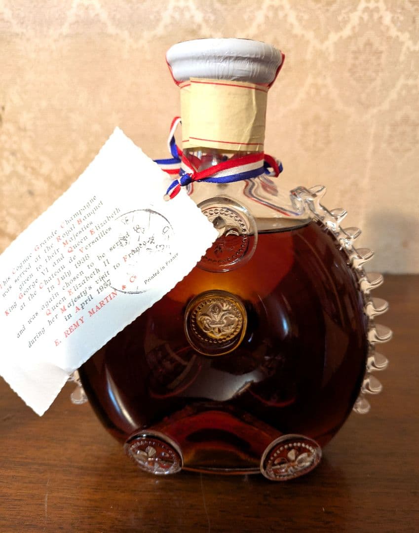 【お値下げ】レミーマルタン ルイ13世 バカラボトル　八角箱/替栓 /栞付き