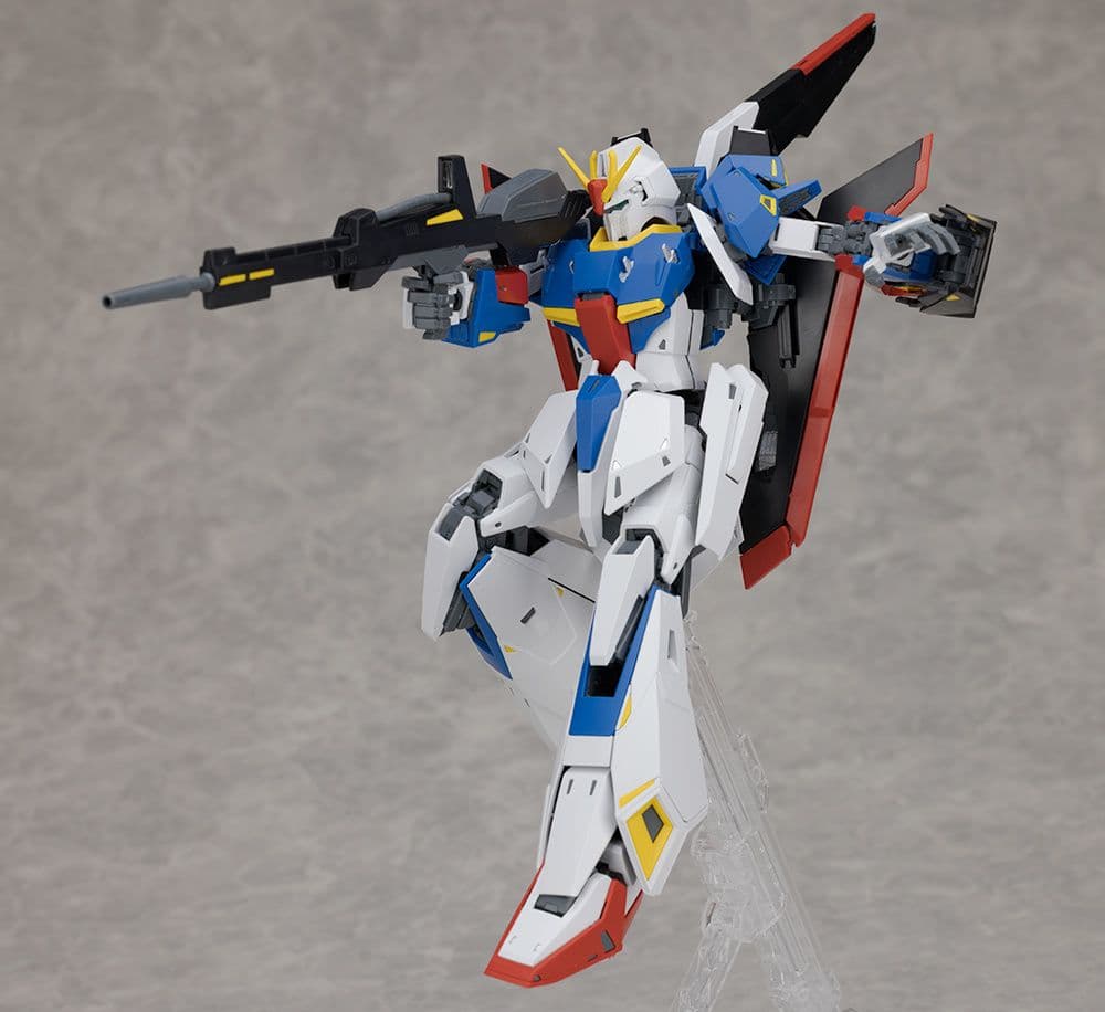 組立済ガンプラ「MGゼータガンダム　Ver.Ka」完成品　シール&全パーツ付属