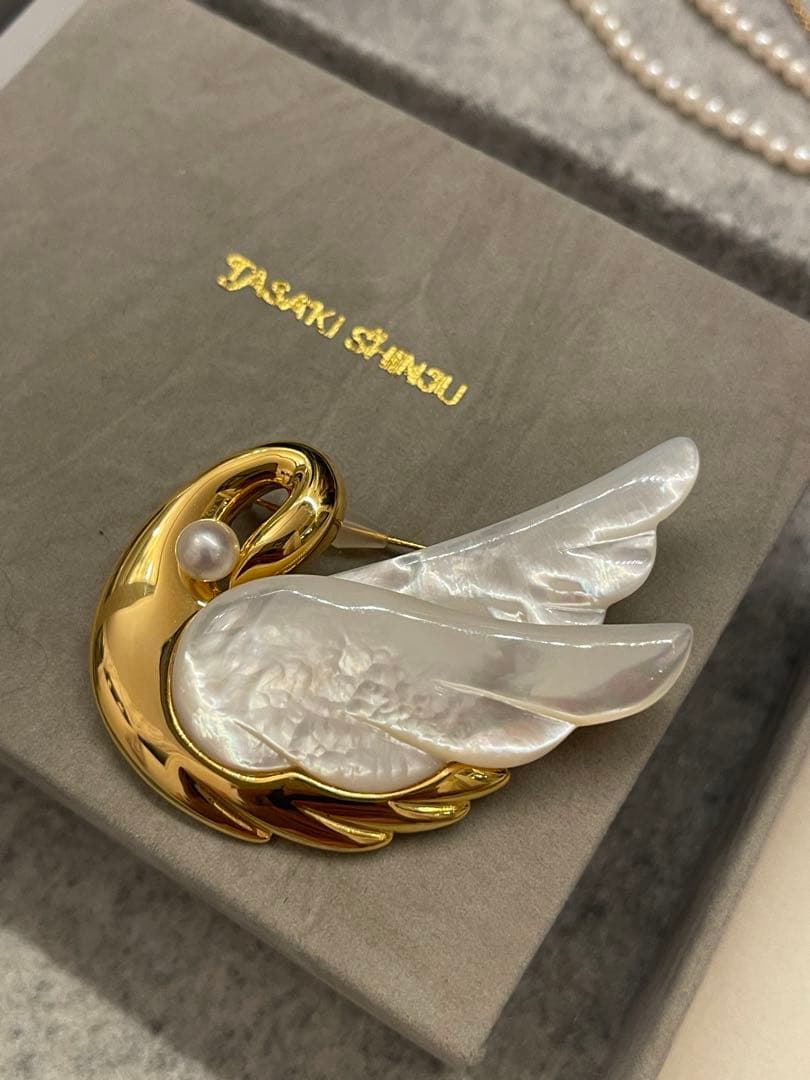 TASAKI 田崎真珠 ブローチ パール　白蝶貝　スワン　白鳥　シェル