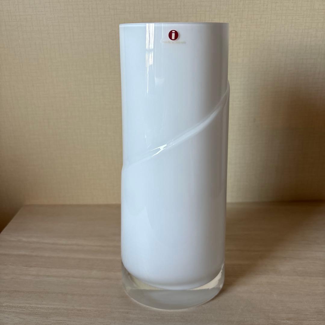 イッタラ　オパールホワイト　ガラス花瓶　ヴィンテージ　フラワーベース