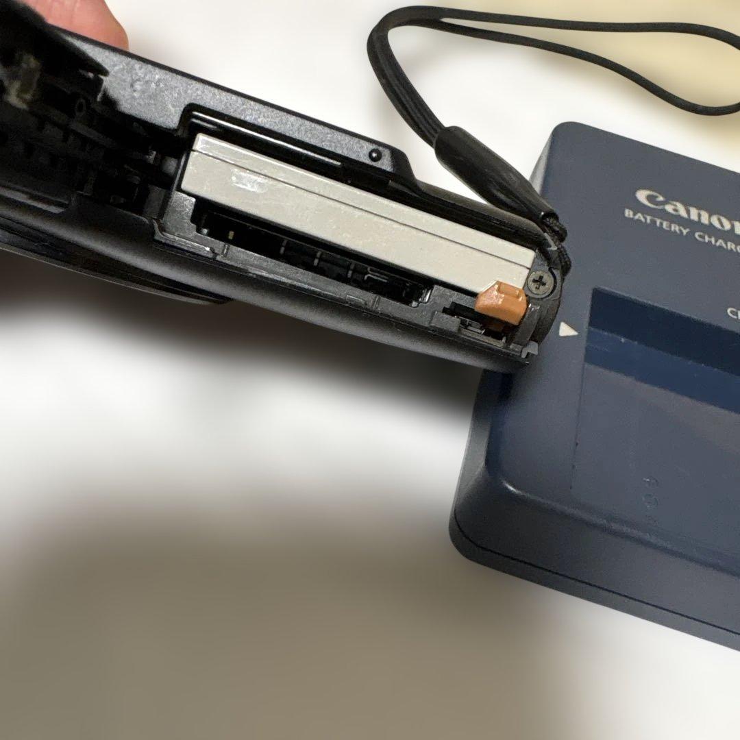 デジタルカメラ　Canon IXY キャノン　イクシー　600F ブラック　黒