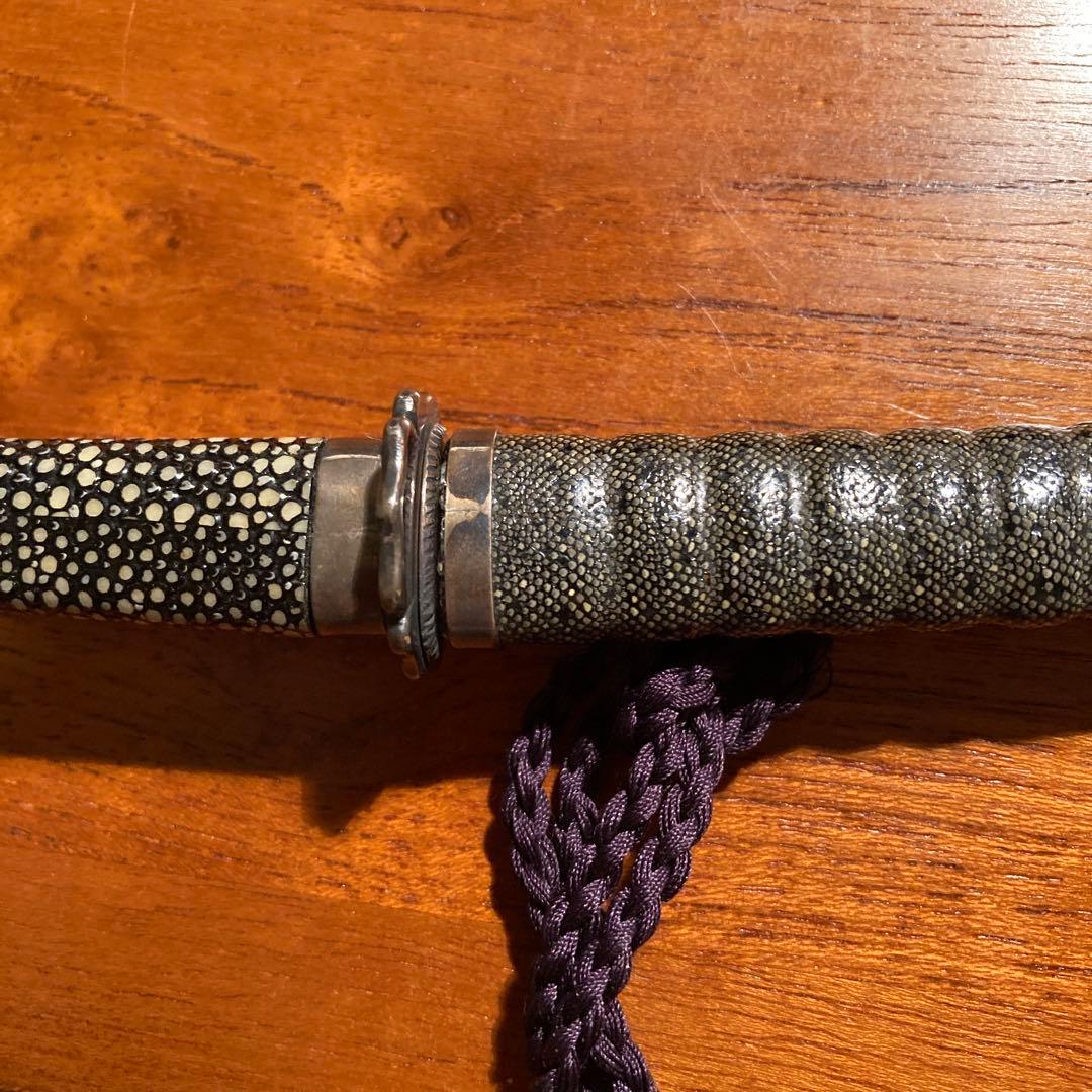 珍品骨董　本物鮫皮　ミニチュア刀剣　台座付き　ペーパーナイフ