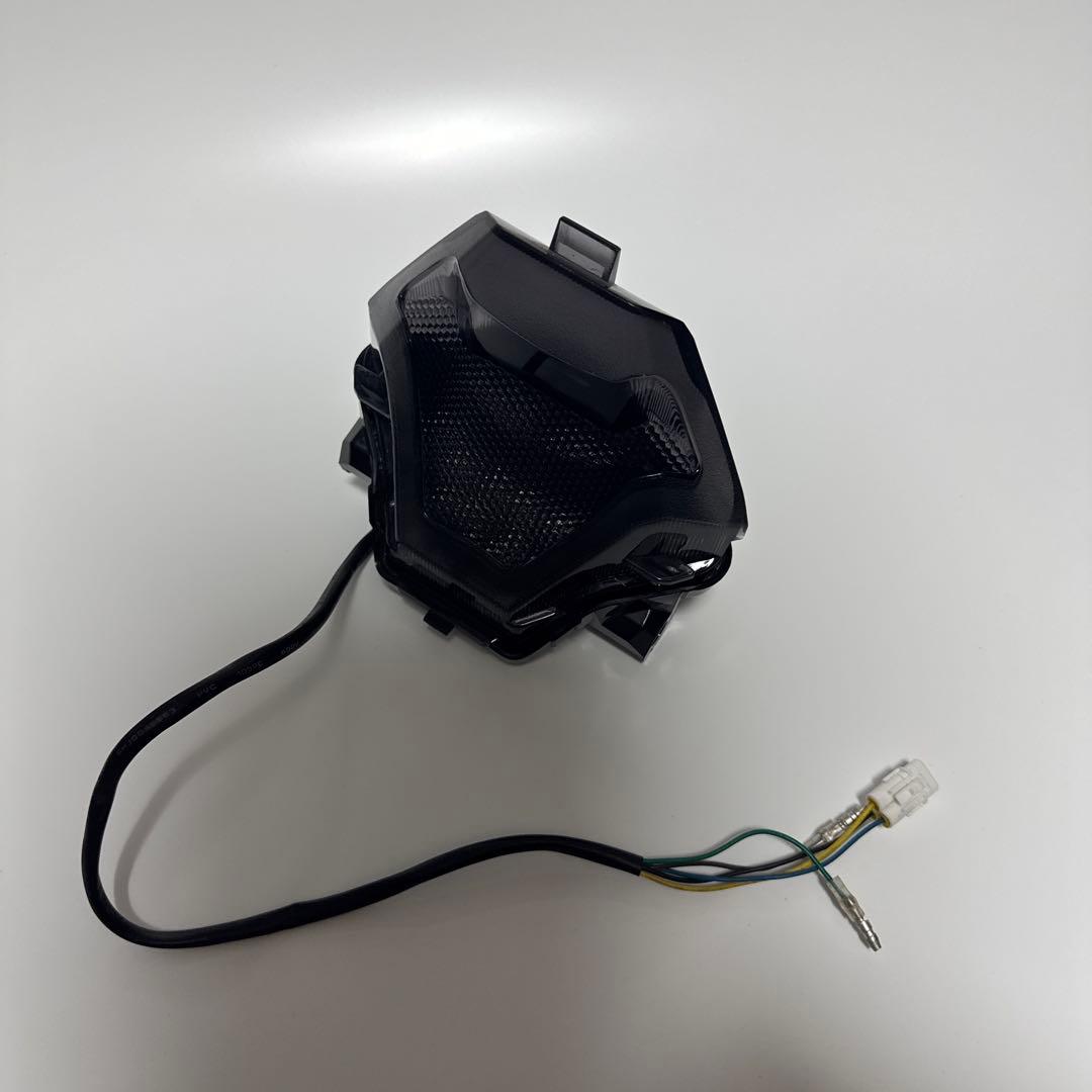 TST テールランプ スモーク YZF-R25