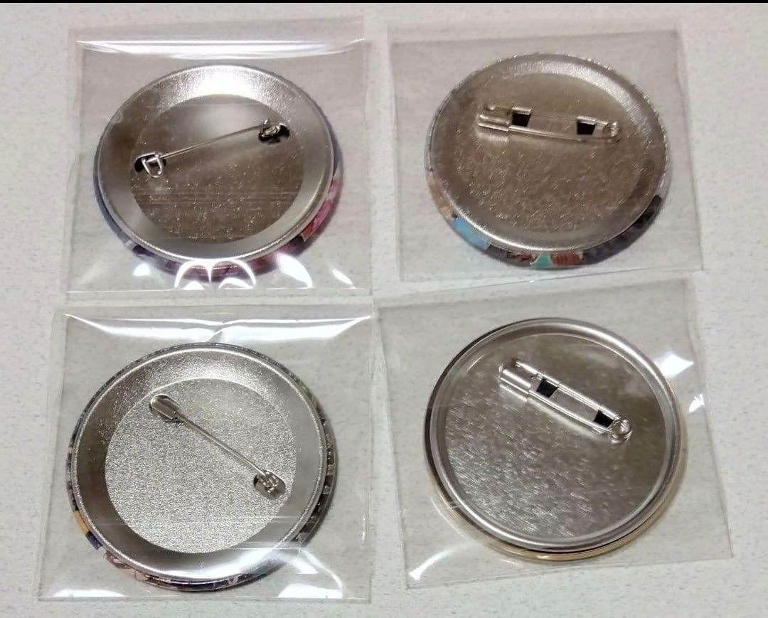 鬼滅の刃 宇髄天元 缶バッジ ４点セット