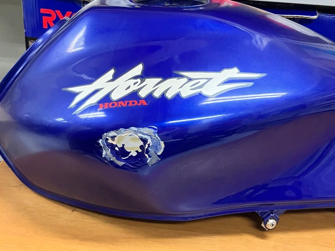 ホンダ　ホーネット250用ガソリンタンク【初期型用】