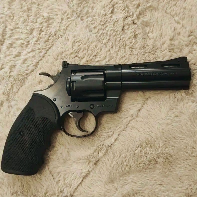 東京マルイ コルトパイソン 357 18歳以上　ガスガン