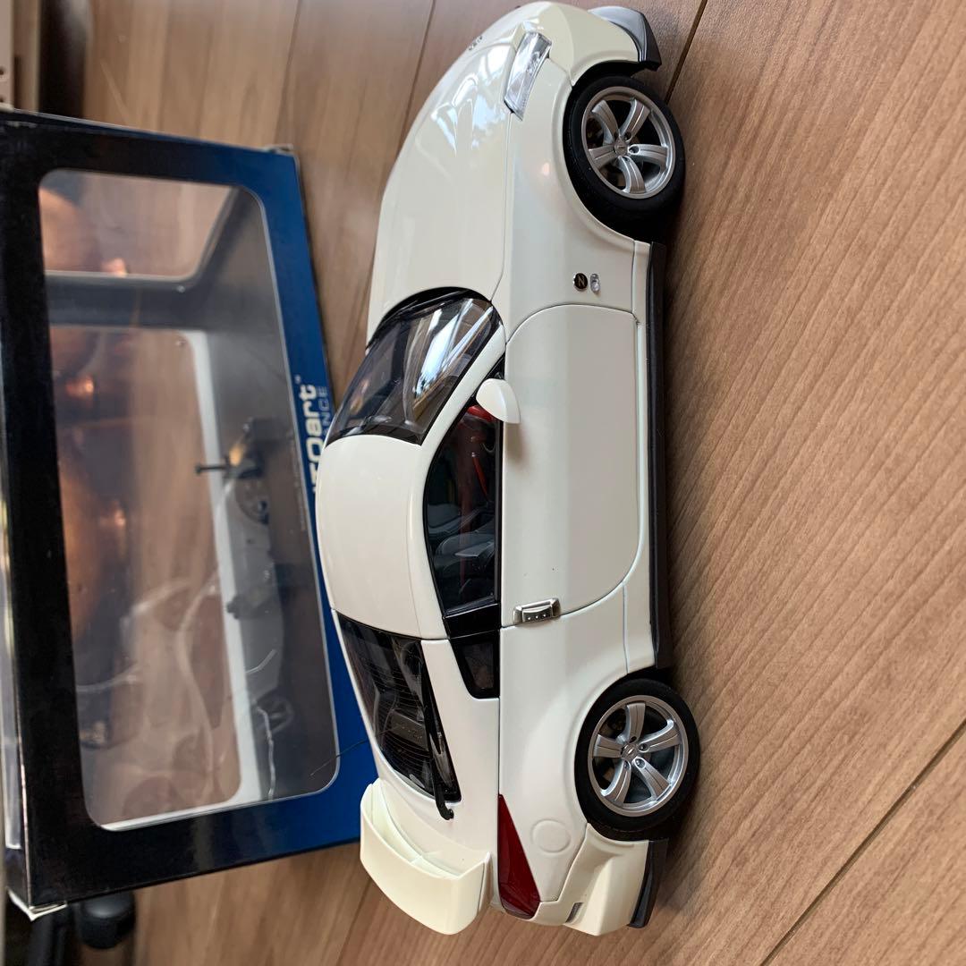 日産フェアレディZ version Nismo type380RS 1/18