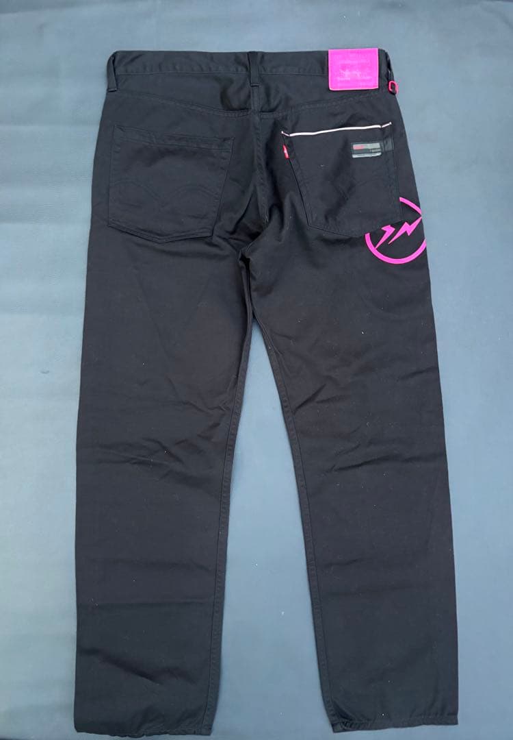 希少 美品 Levi's Fenomブラック チノパン FMCNO-0010