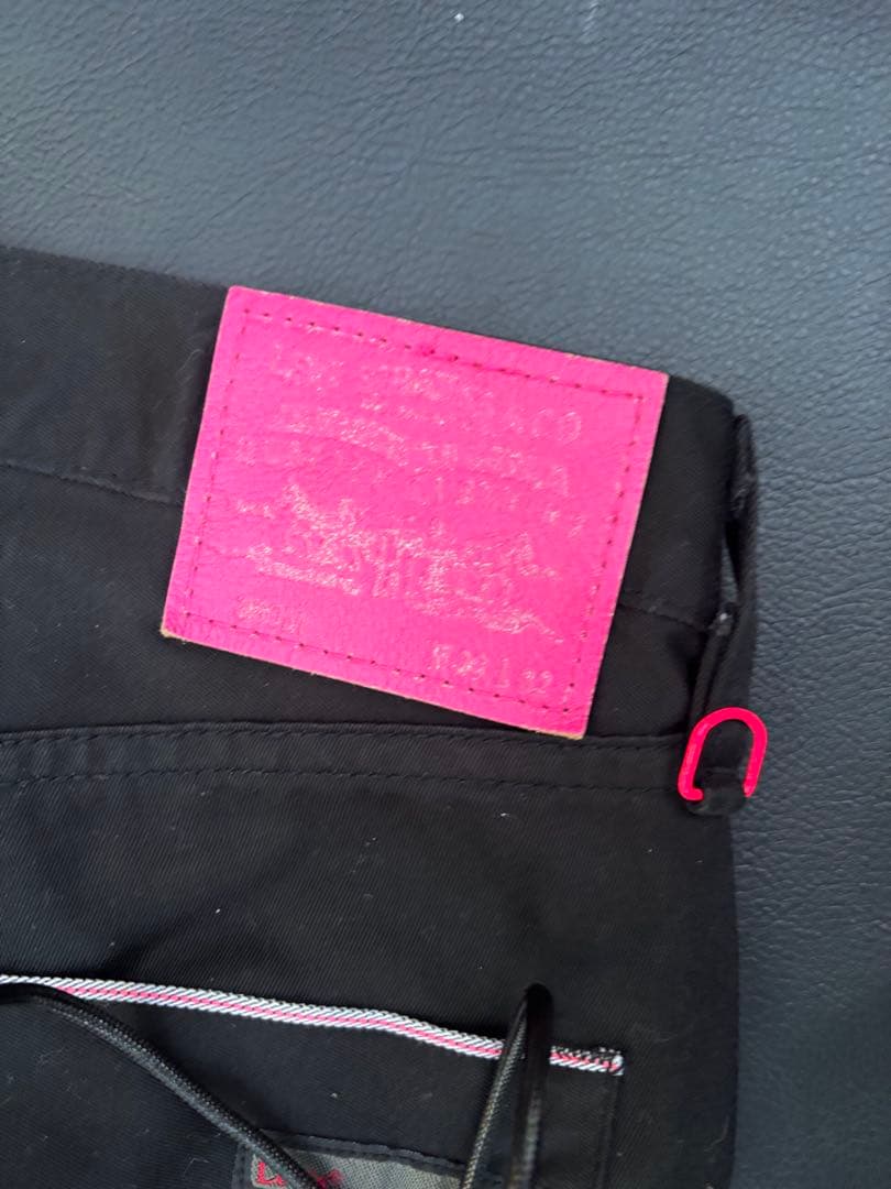 希少 美品 Levi's Fenomブラック チノパン FMCNO-0010