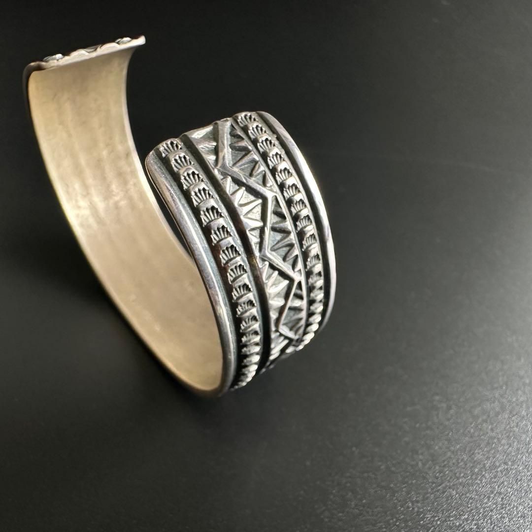NAVAJO Sunshine Reeves スタンプワークバングル 20mm幅