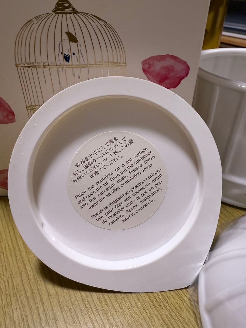 LADUREE 6TH 限定品チークカラー101 レ・メルヴェイユーズ　ラデゥレ